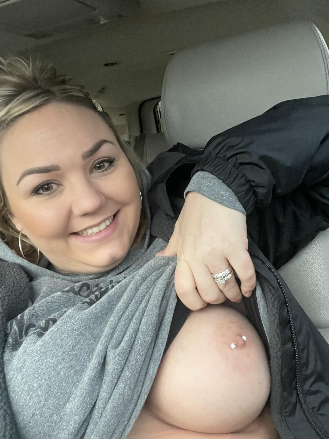 Naughty MILF/wife #2MfWBrvC